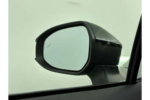 Toyota Corolla (2025) thumbnail 5