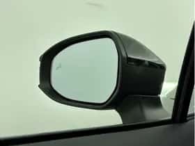 Toyota Corolla (2025) thumbnail 5