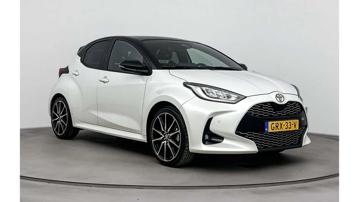 Toyota Yaris (2024) — foto 1
