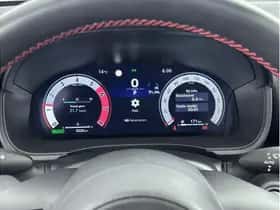 Toyota Yaris (2024) thumbnail 3