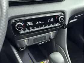 Toyota Yaris (2024) thumbnail 8