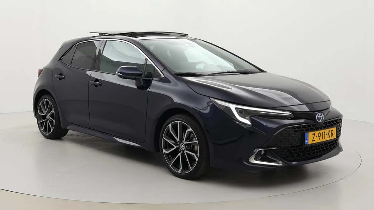 Toyota Corolla (2024) — foto 1
