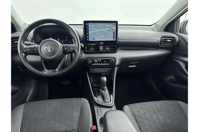 Toyota Yaris (2024) thumbnail 2