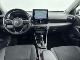 Toyota Yaris (2024) thumbnail 2