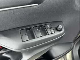 Toyota Yaris (2024) thumbnail 13