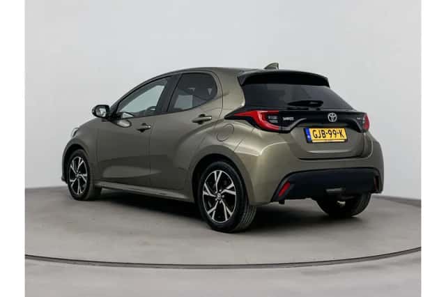 Toyota Yaris (2024) thumbnail 4