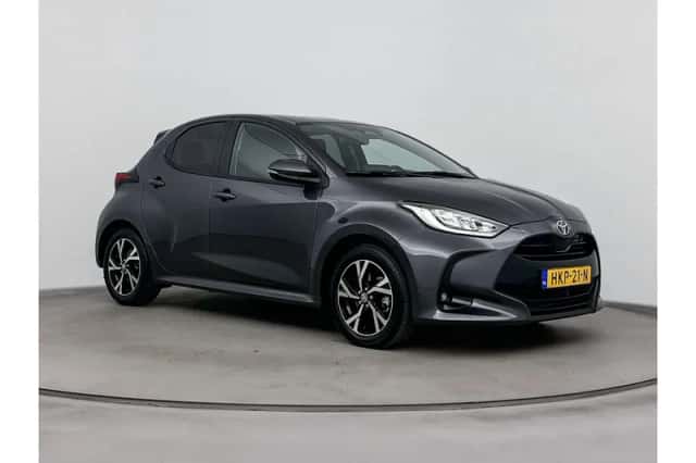 Toyota Yaris (2025) thumbnail 1