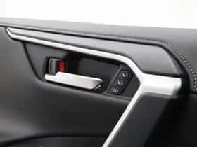 Toyota RAV4 (2023) thumbnail 13