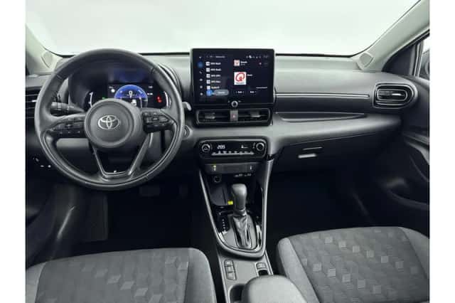 Toyota Yaris (2025) thumbnail 2