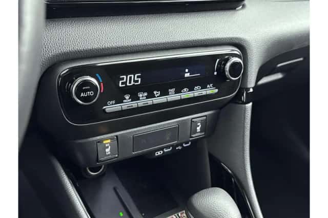 Toyota Yaris (2025) thumbnail 6