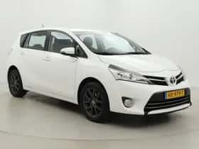 Toyota Verso (2015) thumbnail 1