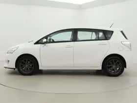 Toyota Verso (2015) thumbnail 16