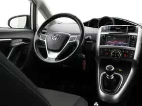 Toyota Verso (2015) thumbnail 24