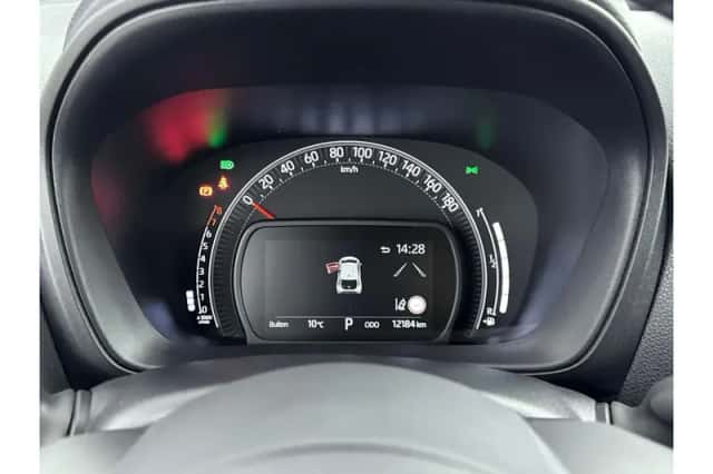 Toyota Aygo X (2025) thumbnail 3