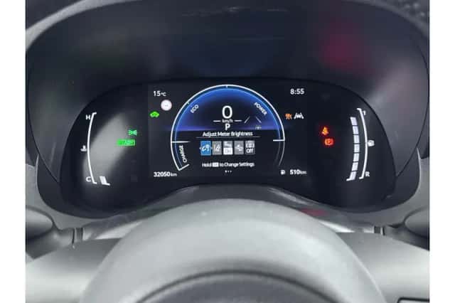 Toyota Yaris Cross (2025) thumbnail 3