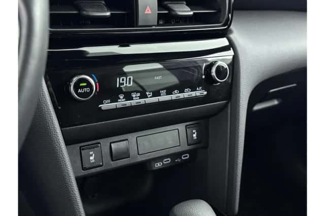 Toyota Yaris Cross (2025) thumbnail 6
