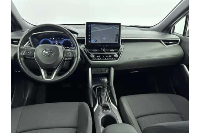 Toyota Corolla (2023) thumbnail 2