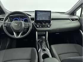 Toyota Corolla (2023) thumbnail 2