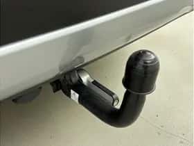 Toyota Corolla (2023) thumbnail 5