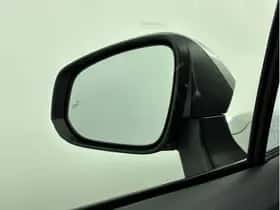 Toyota Corolla (2023) thumbnail 6