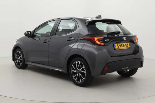 Toyota Yaris (2023) thumbnail 4
