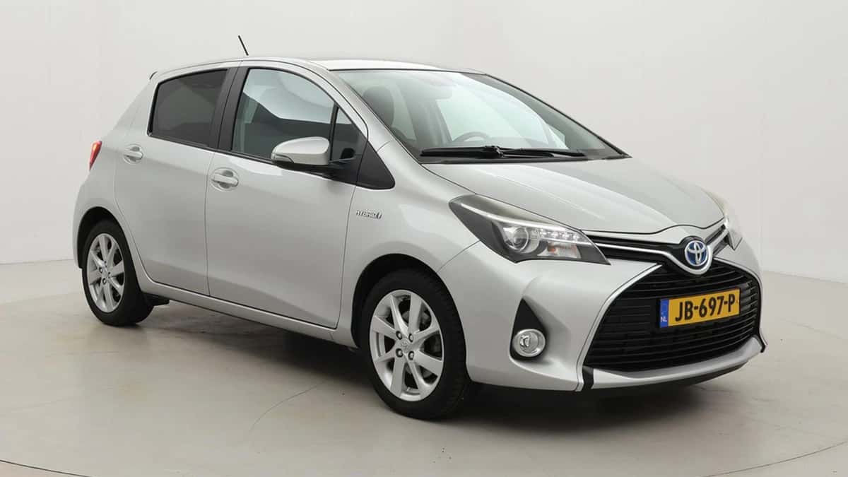Toyota Yaris (2015) — foto 1