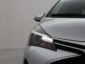 Toyota Yaris (2015) thumbnail 11