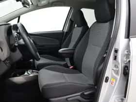 Toyota Yaris (2015) thumbnail 20