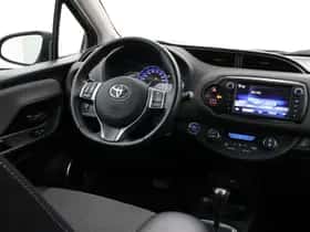 Toyota Yaris (2015) thumbnail 25