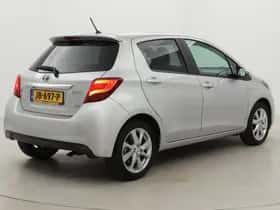 Toyota Yaris (2015) thumbnail 32