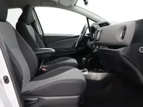 Toyota Yaris (2015) thumbnail 34