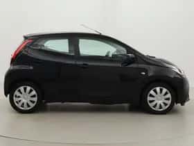 Toyota Aygo (2022) thumbnail 16