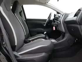 Toyota Aygo (2022) thumbnail 30