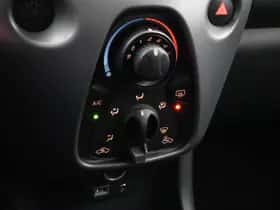 Toyota Aygo (2022) thumbnail 8