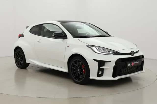 Toyota Yaris (2022) thumbnail 1