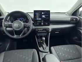 Toyota Yaris (2025) thumbnail 2
