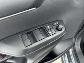 Toyota Yaris (2025) thumbnail 17