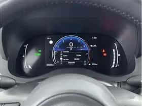 Toyota Yaris (2025) thumbnail 3