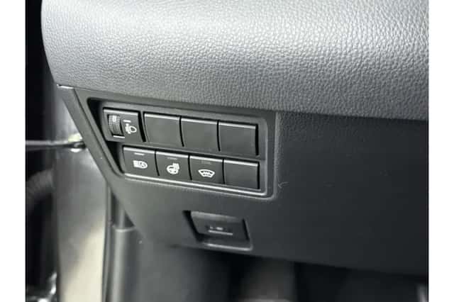 Toyota Yaris Cross (2025) thumbnail 5