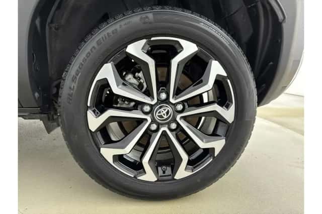 Toyota Yaris Cross (2025) thumbnail 6
