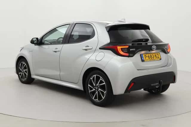 Toyota Yaris (2021) thumbnail 4
