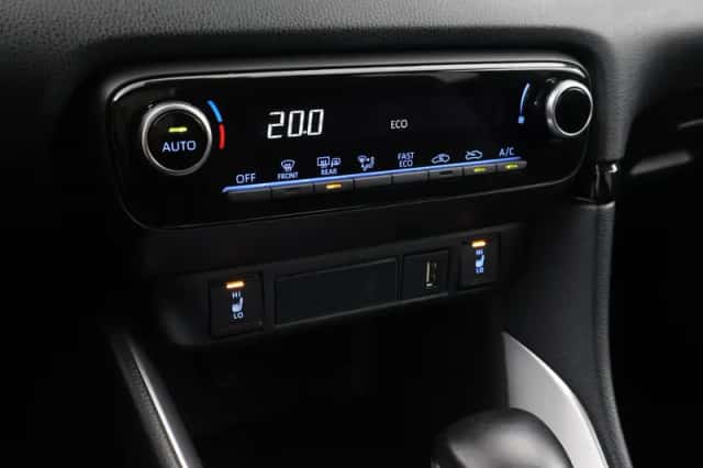 Toyota Yaris (2021) thumbnail 6