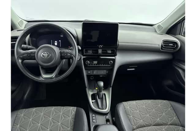 Toyota Yaris Cross (2025) thumbnail 2