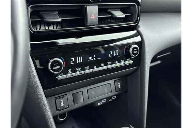 Toyota Yaris Cross (2025) thumbnail 5