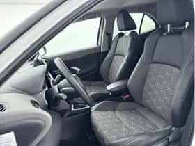 Toyota Yaris Cross (2025) thumbnail 7