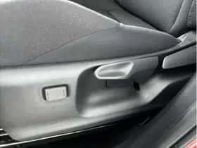 Toyota C-HR (2025) thumbnail 14