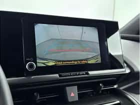 Toyota C-HR (2025) thumbnail 5