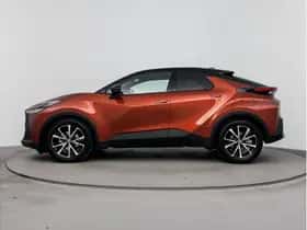 Toyota C-HR (2025) thumbnail 8