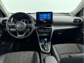 Toyota Yaris Cross (2022) thumbnail 2