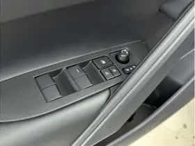 Toyota Corolla (2025) thumbnail 15